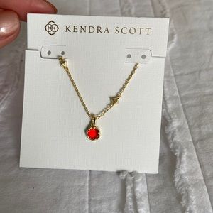 Kendra Scott necklace